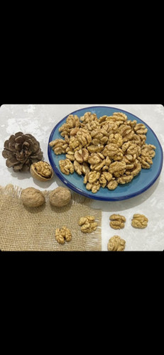 خرید مغز گردو ایرانی امسالی یک کیلویی پرچرب تویسرکان با قیمت مناسب