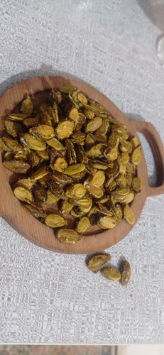 تخمه هندوانه گلپر نمکی یک کیلو زعفرانی اعلا و نرم با قیمت عالی